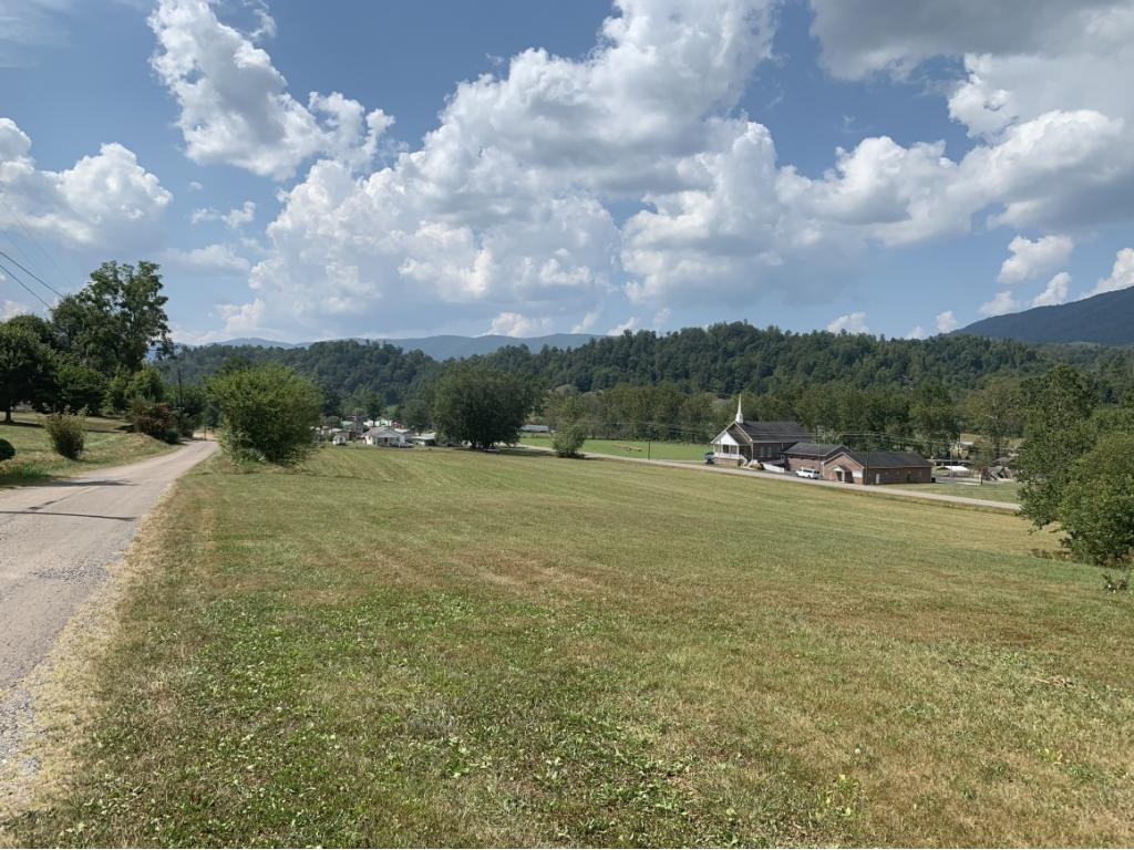 279 Old Butler Road Mountain City, TN 37683 - Photo 8 of 19 Photo 8