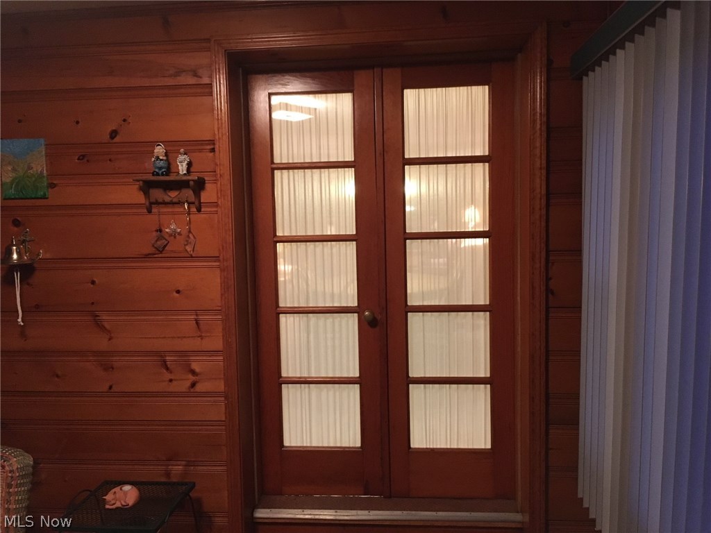 6788 Oakwood Road Parma Heights, OH 44130 - Photo 6 of 33