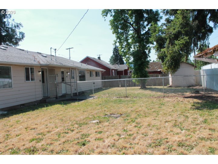 122 South 38th Street Springfield, OR 97478 - Photo 21 of 22 Gallery Image 21