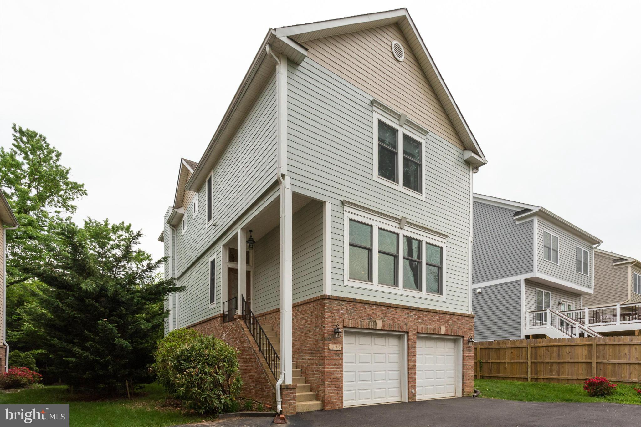 1216 Summit Road McLean, VA 22101 - Photo 1 of 27 Exterior (General)
