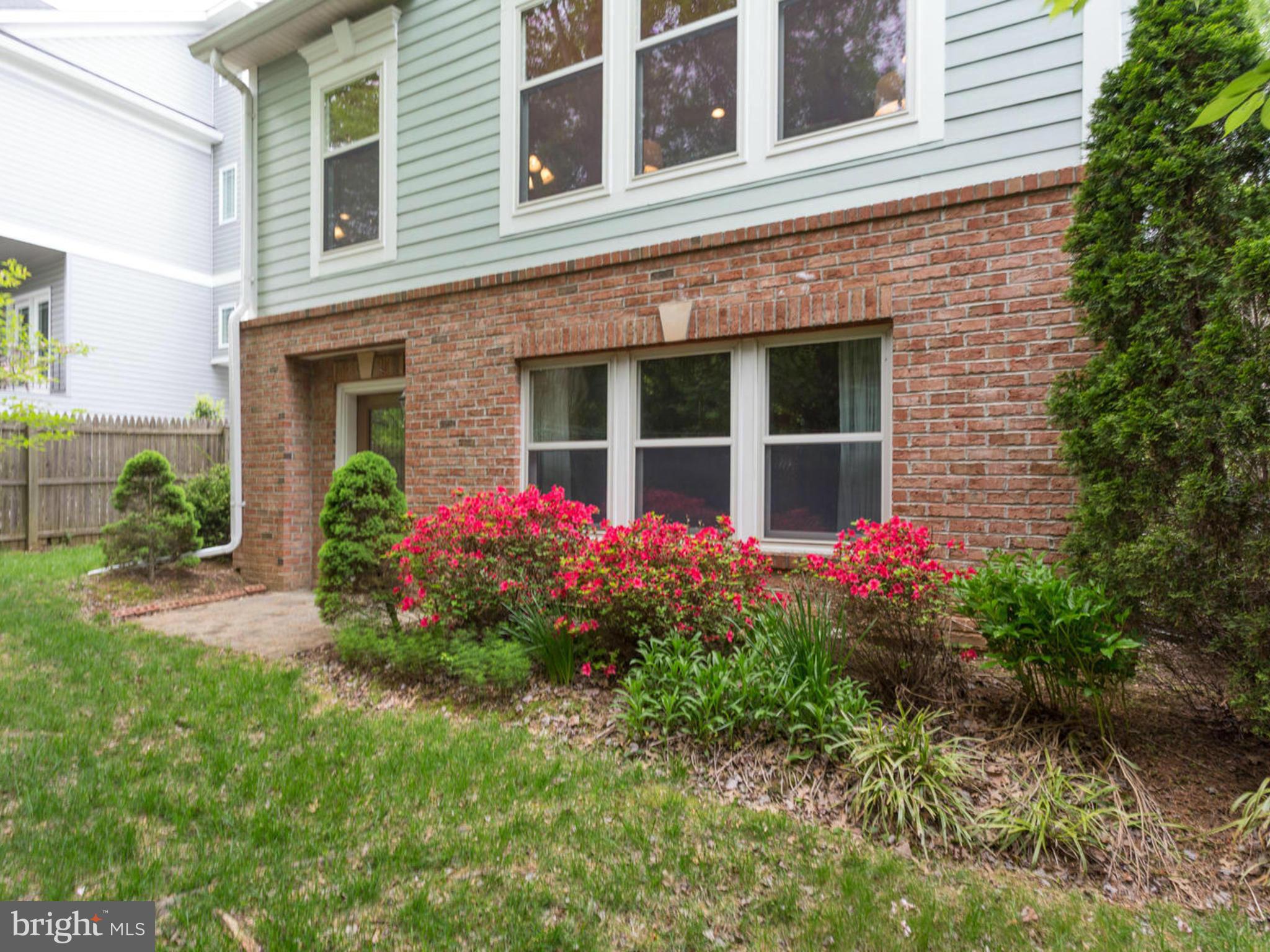 1216 Summit Road McLean, VA 22101 - Photo 22 of 27 Exterior (General)