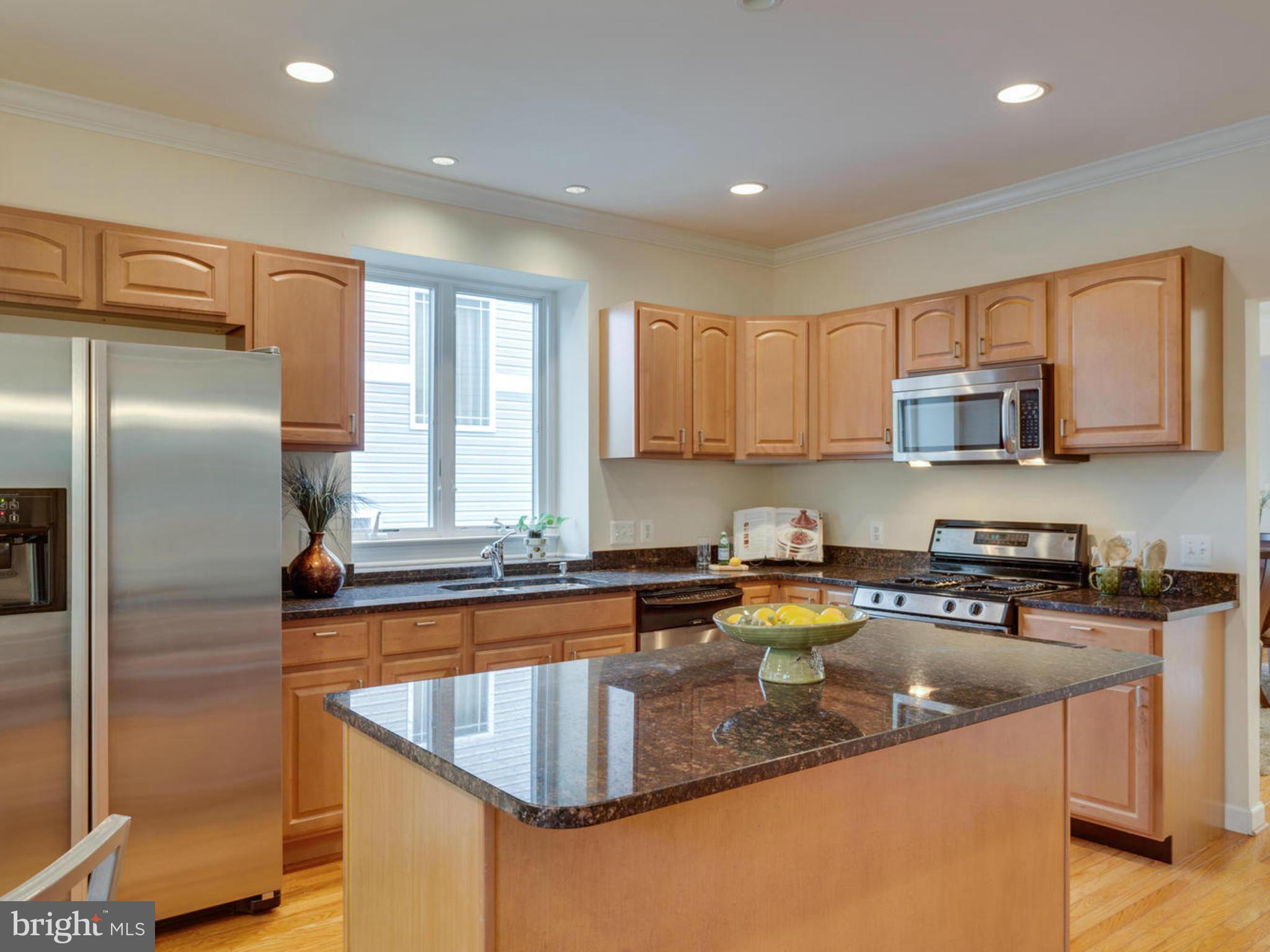 1216 Summit Road McLean, VA 22101 - Photo 5 of 27 Kitchen
