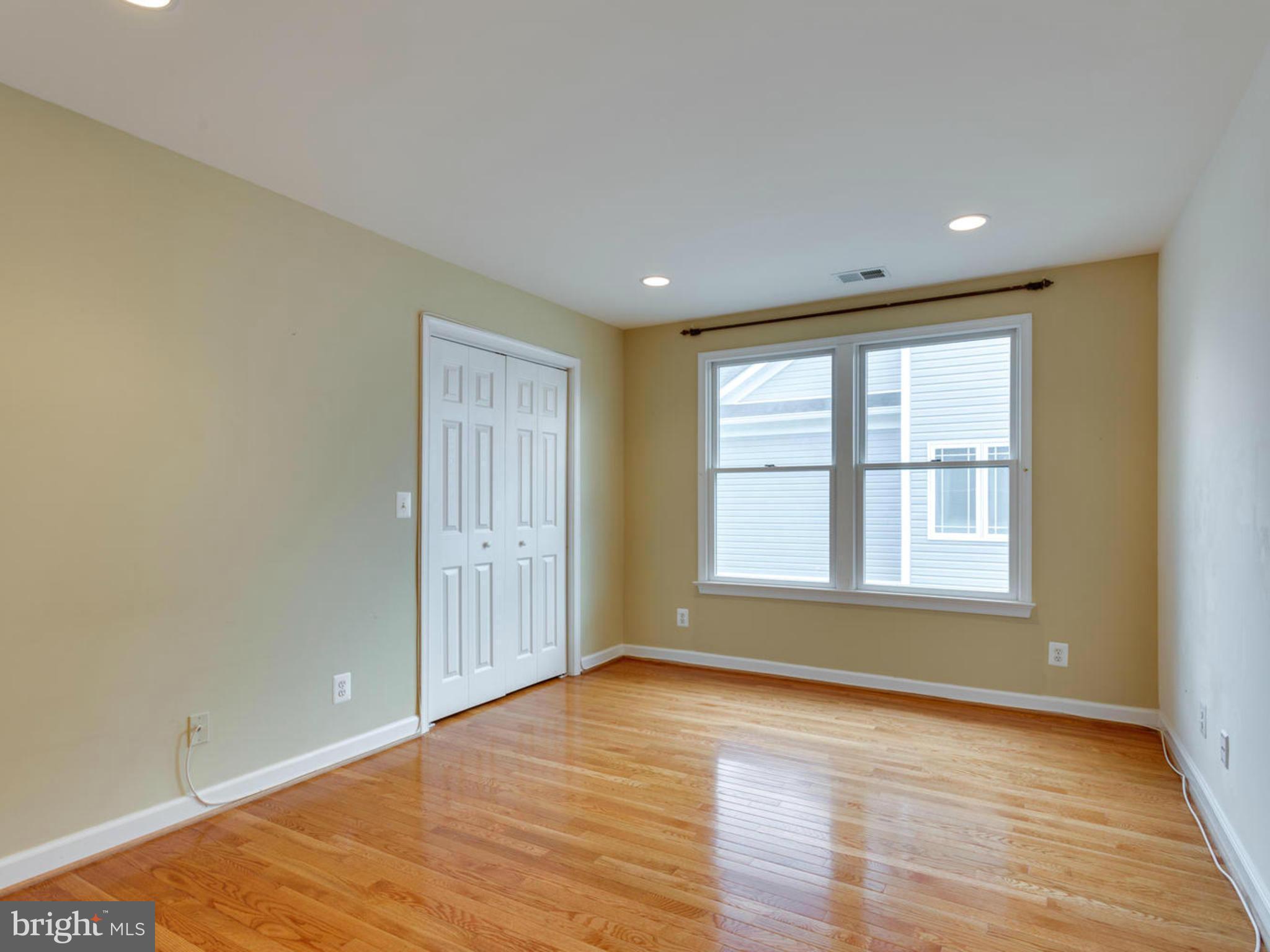 1216 Summit Road McLean, VA 22101 - Photo 8 of 27 Bedroom