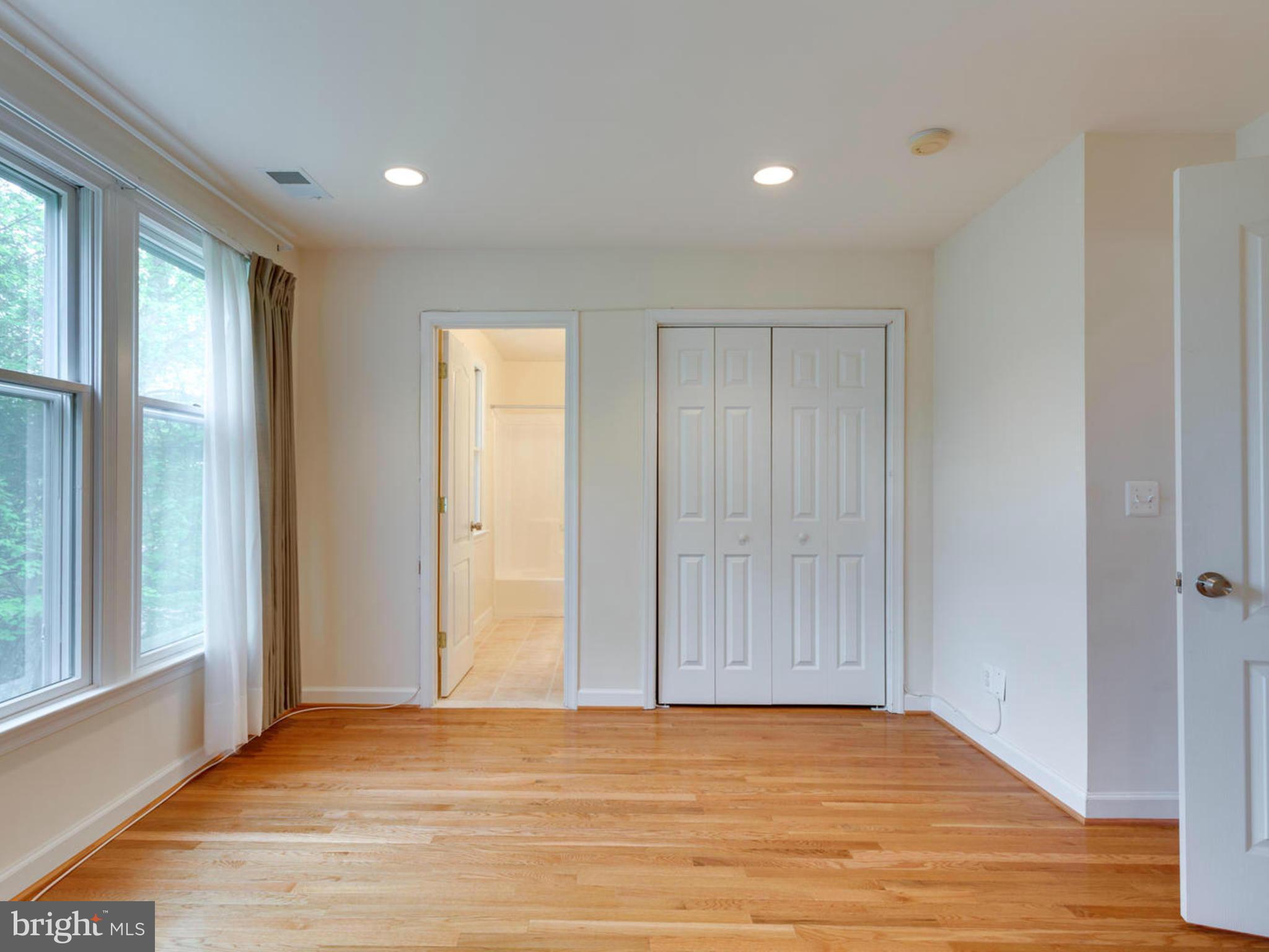 1216 Summit Road McLean, VA 22101 - Photo 10 of 27 Bedroom