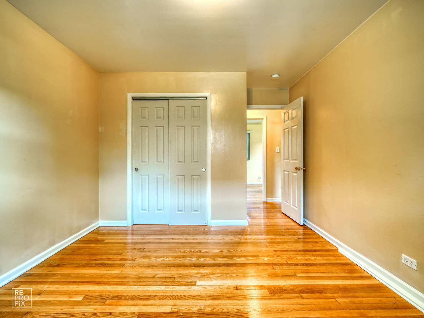 849 Red Oak Street Addison, IL 60101 - Photo 10 of 16