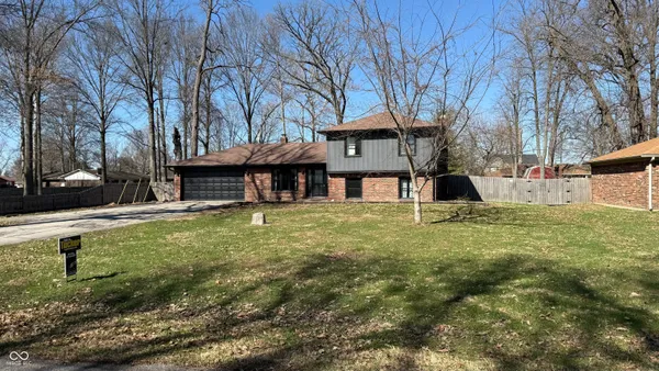 $309,900 | 4856 Catalina Drive South, New Palestine, IN 46163
