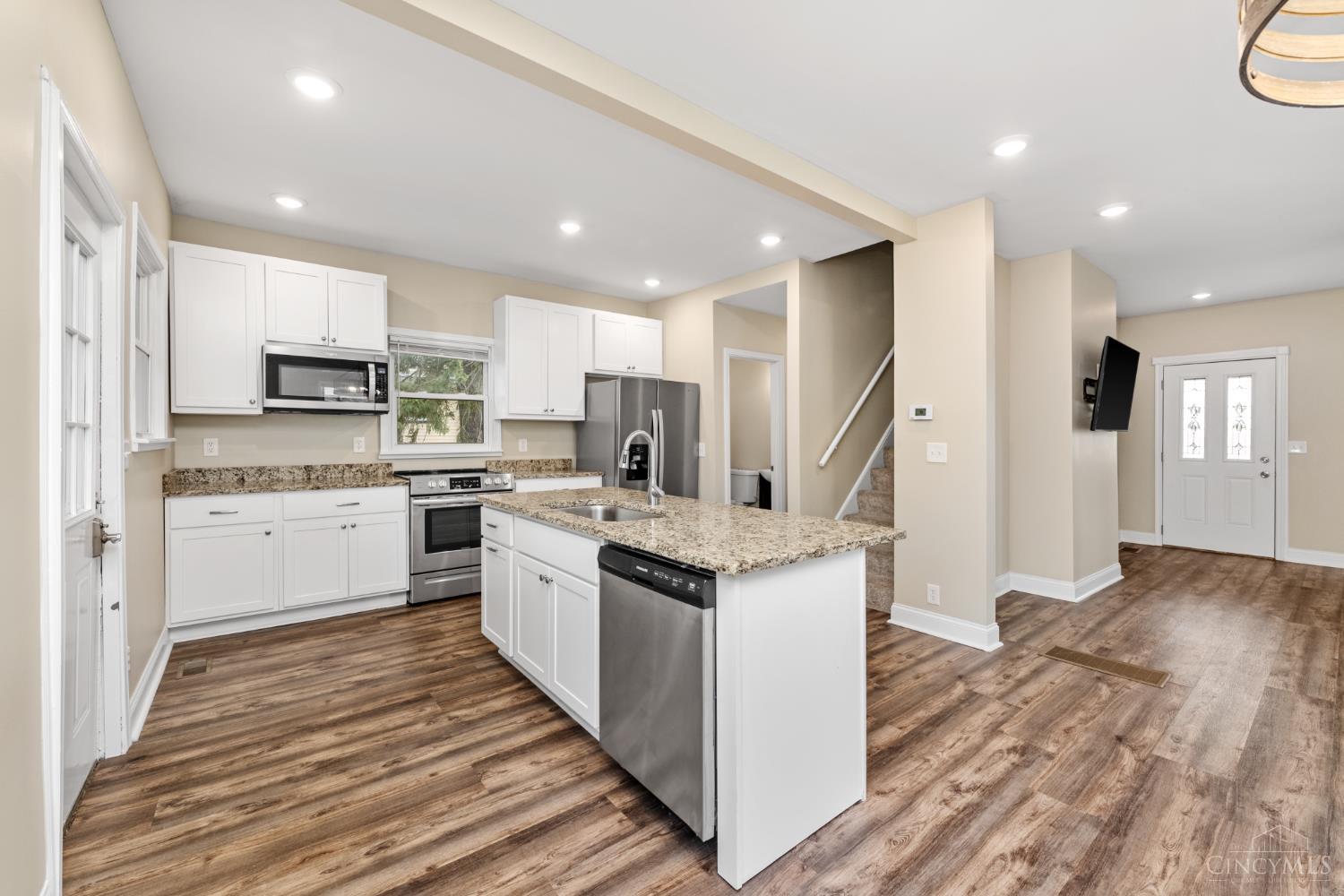 8708 Blue Ash Road Cincinnati, OH 45242 - Photo 13 of 25 Gallery Image 13