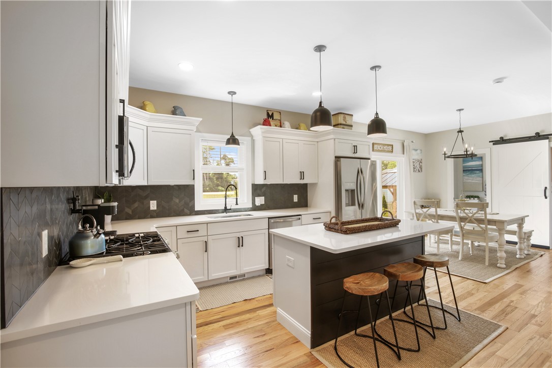 4 Judi Lane Westerly, RI 02891 - Photo 6 of 31