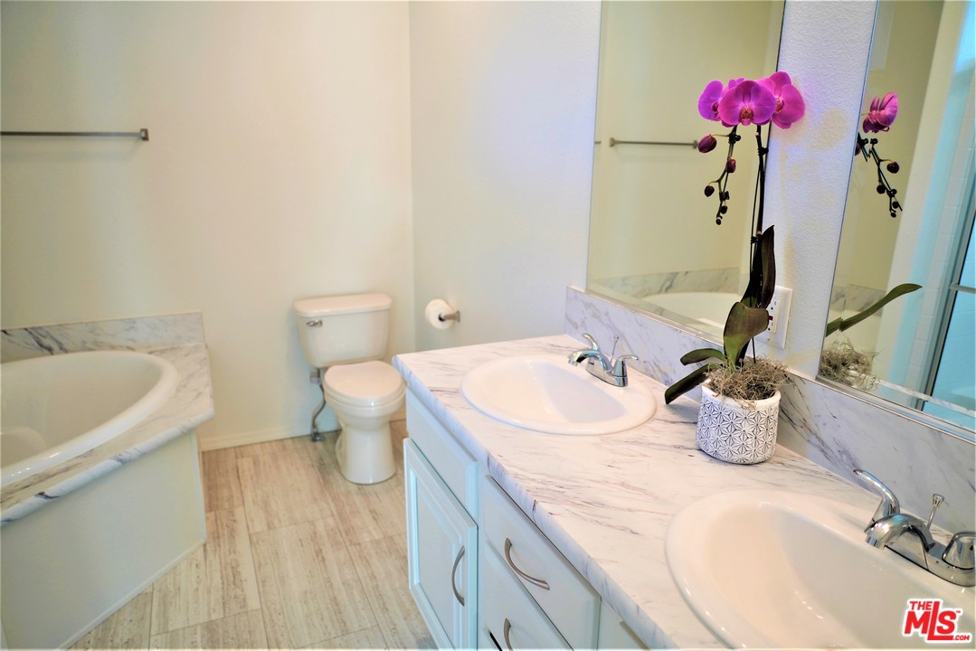 1188 Aztec Topanga, CA 90290 - Photo 12 of 42