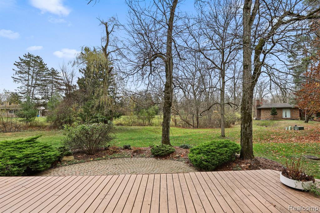 21501 West 13 Mile Road Beverly Hills, MI 48025 - Photo 37 of 44