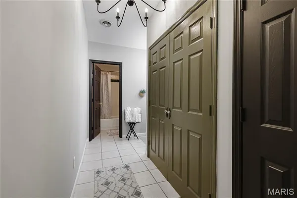 $149,900 | 2801 Lemp Avenue, Unit C3, St. Louis, MO 63118