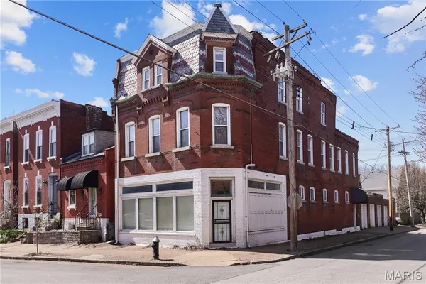 $149,900 | 2801 Lemp Avenue, Unit C3, St. Louis, MO 63118