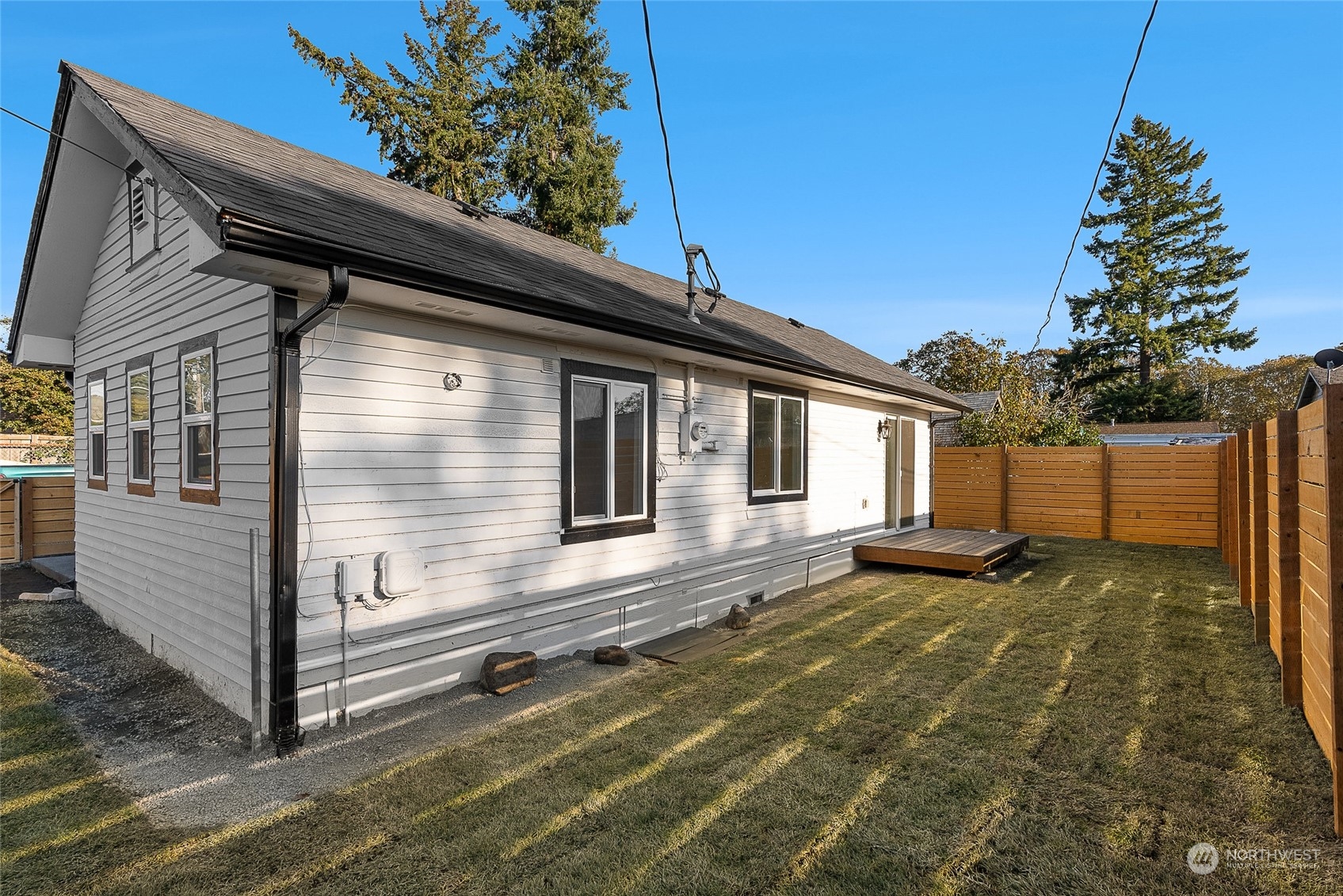 14915 Portland Avenue Southwest Lakewood, WA 98498 - Photo 18 of 24 a backyard of a house