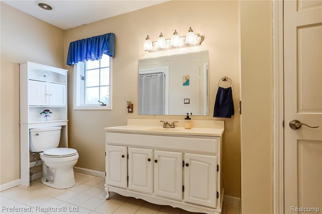 23950 Clark Road Belleville, MI 48111 - Photo 29 of 60 27IMG_5380.jpg