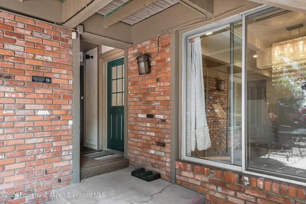 $25,000 | 731 East Durant Avenue, Unit 2, Aspen, CO 81611