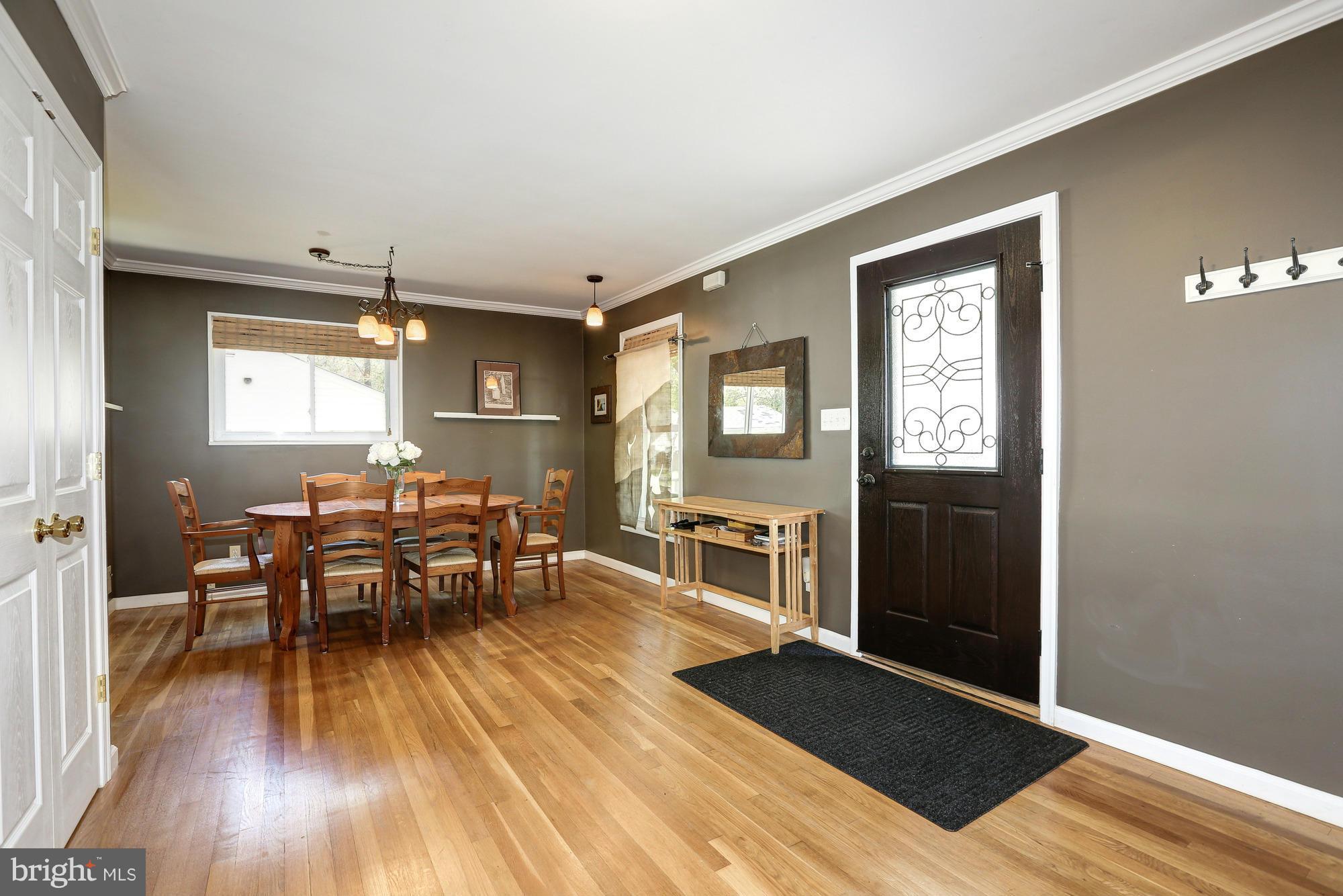 10206 Calumet Drive Silver Spring, MD 20901 - Photo 3 of 30 Interior (General)