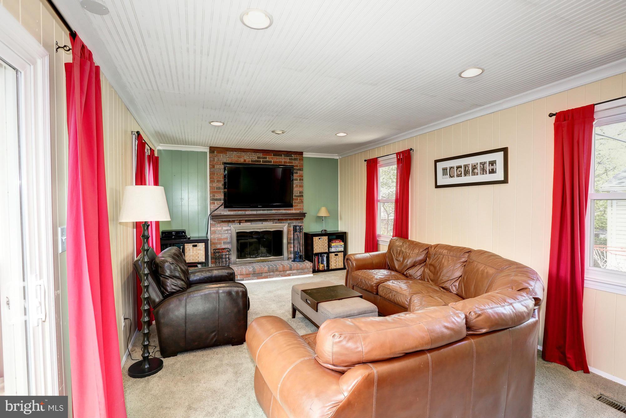 10206 Calumet Drive Silver Spring, MD 20901 - Photo 9 of 30 Family Room