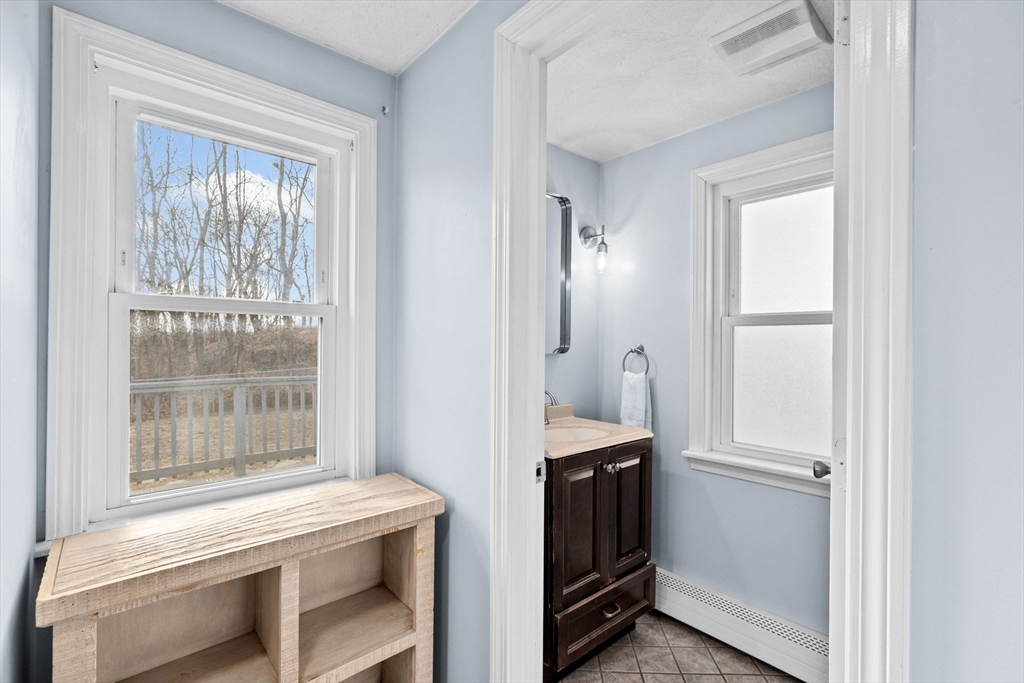 11 Marr Road Saugus, MA 01906 - Photo 3 of 41 Gallery Image 3