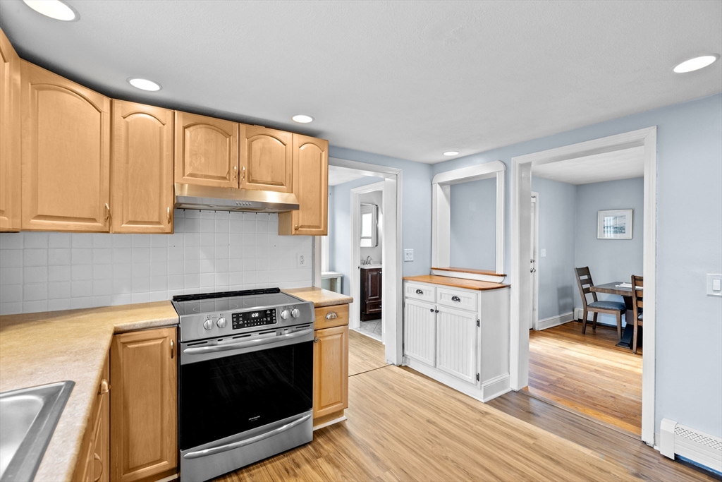 11 Marr Road Saugus, MA 01906 - Photo 8 of 41 Gallery Image 8