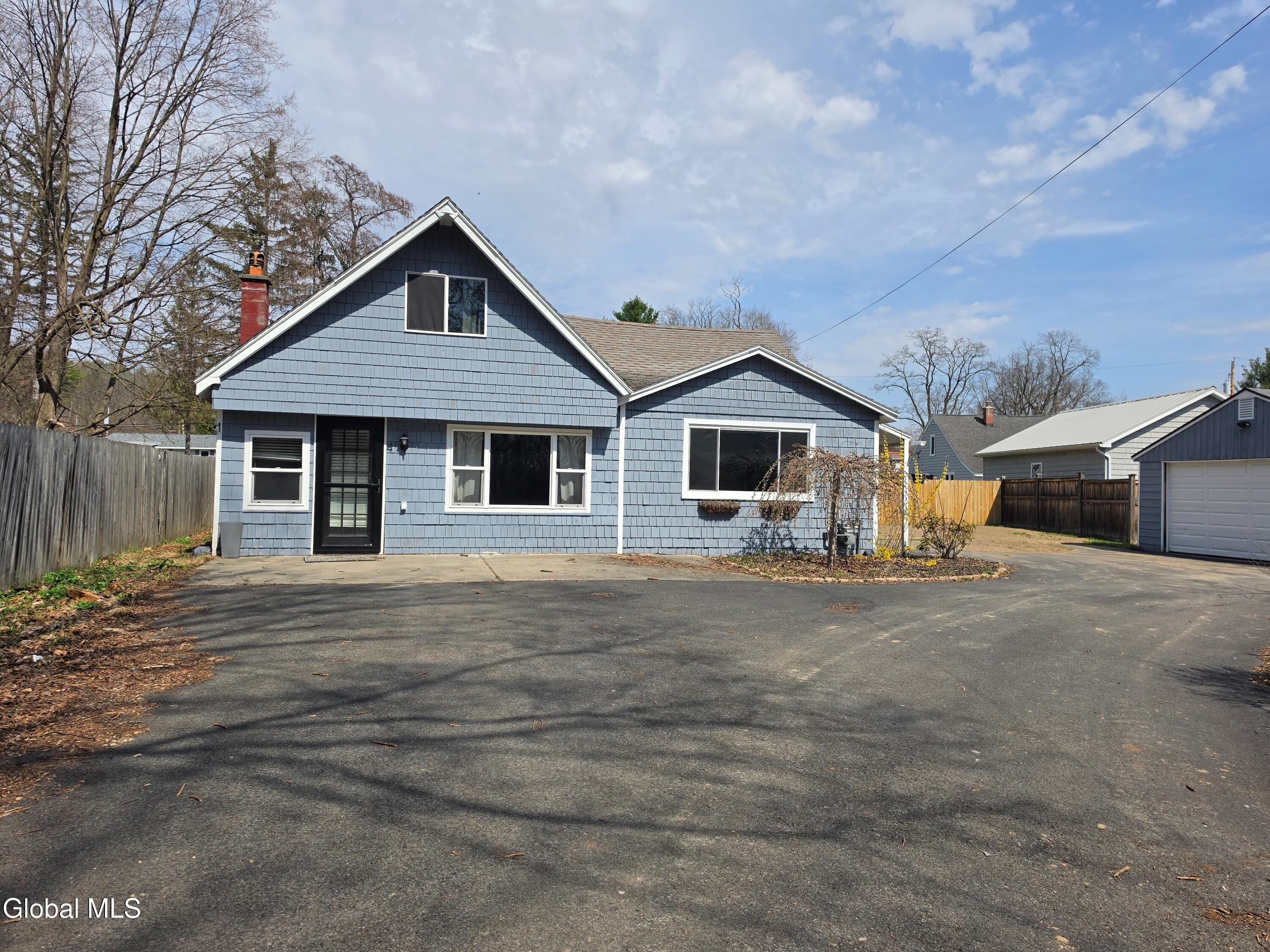 4 Valleyview Avenue Rotterdam, NY 12306 - Photo 1 of 28 4 Valleyview Ave New Front 1