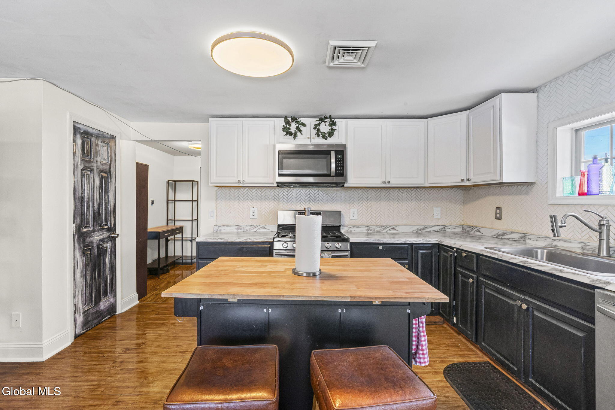 4 Valleyview Avenue Rotterdam, NY 12306 - Photo 14 of 28 18-web-or-mls-4-valleyview-ave