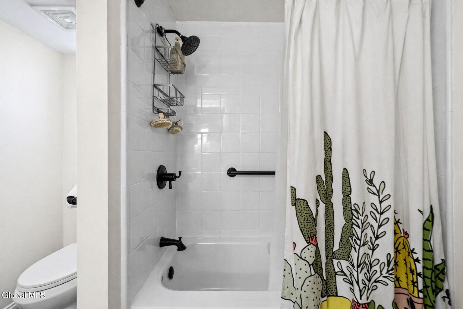 4 Valleyview Avenue Rotterdam, NY 12306 - Photo 18 of 32 3-web-or-mls-4-valleyview-ave