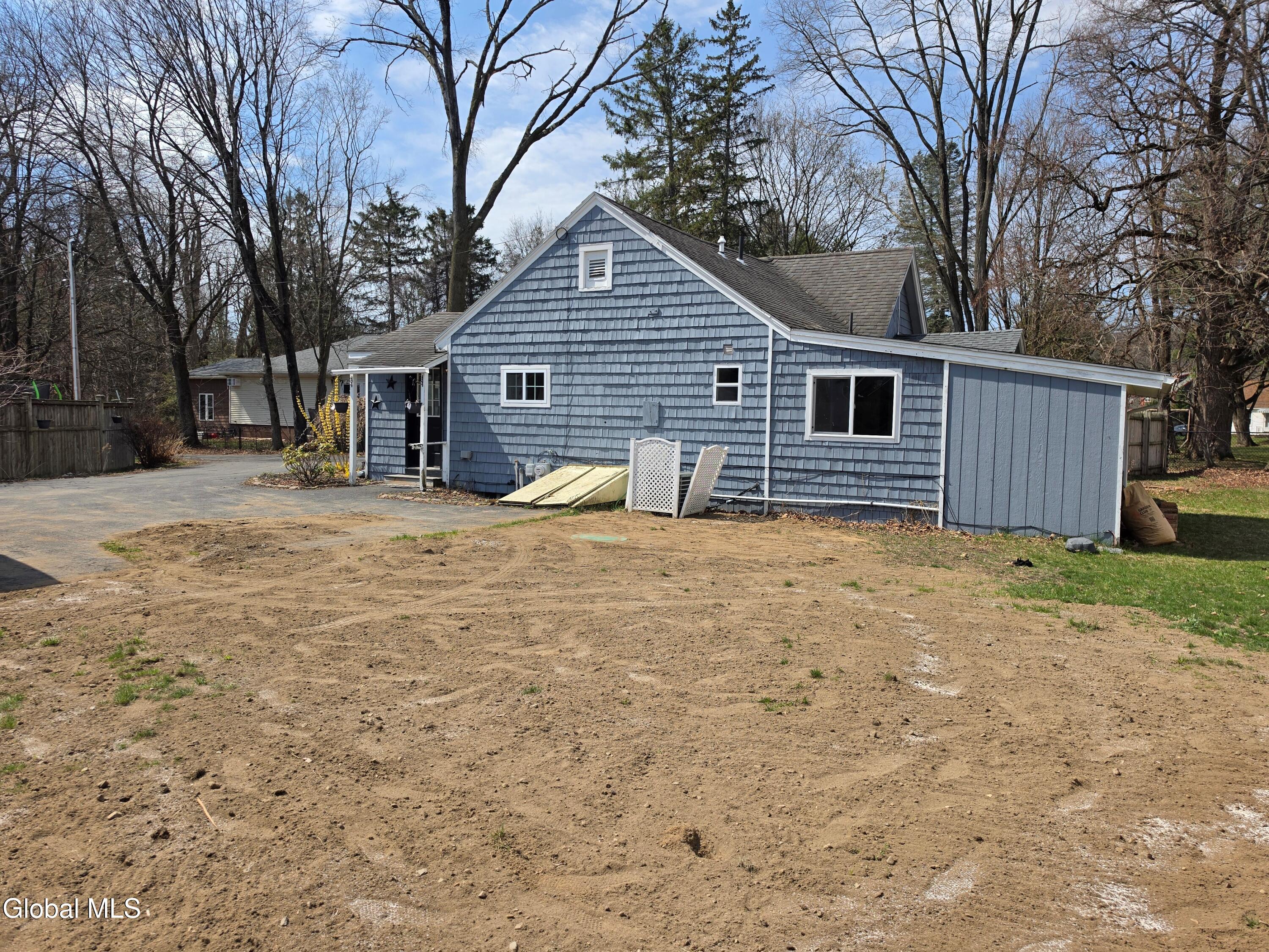 4 Valleyview Avenue Rotterdam, NY 12306 - Photo 28 of 28 4 Valleyview Ave New Back
