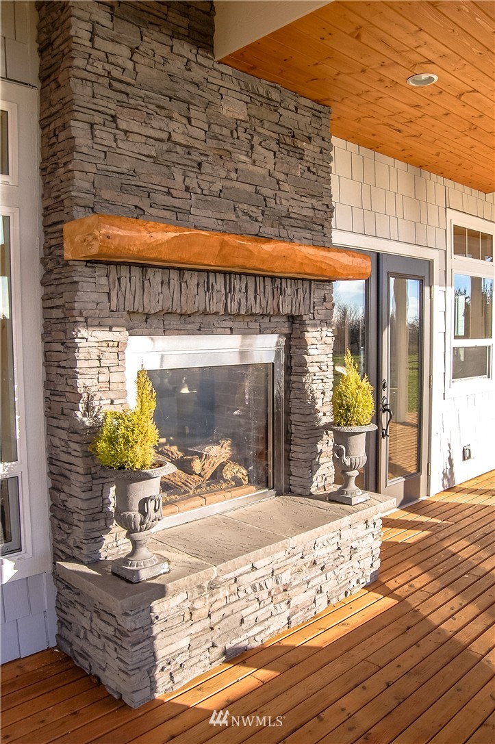 2210 Seabright Loop Point Roberts, WA 98281 - Photo 4 of 13