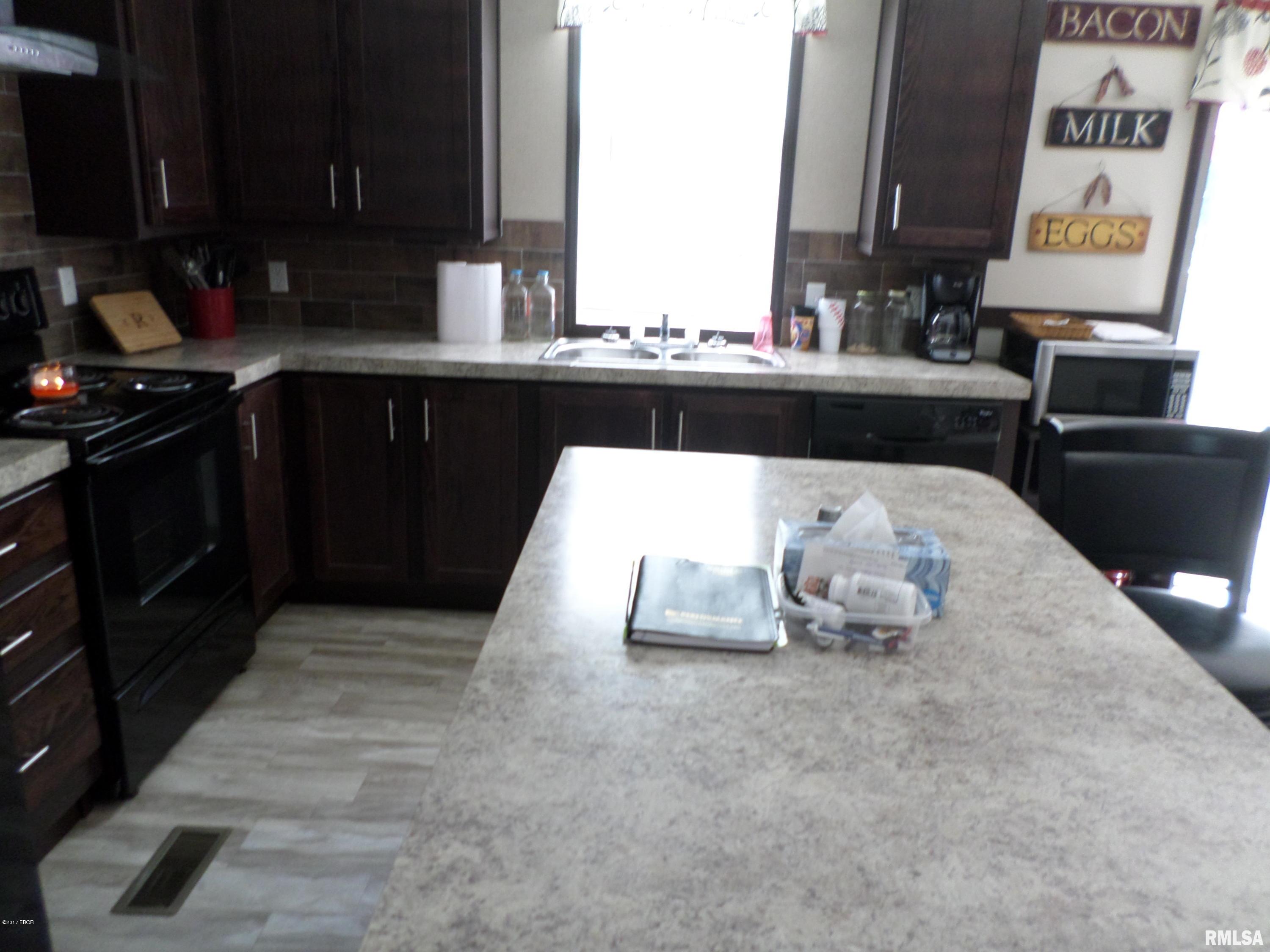 10832 Eakin Grove Road Benton, IL 62812 - Photo 10 of 50 Gallery Image 10