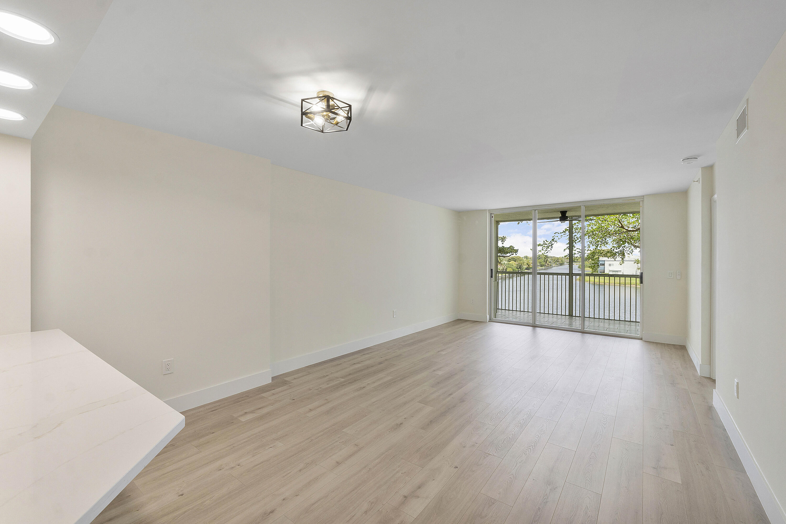 9575 Weldon Circle, Unit C313 Tamarac, FL 33321 - Photo 2 of 24 9575 Weldon Circle C313_011