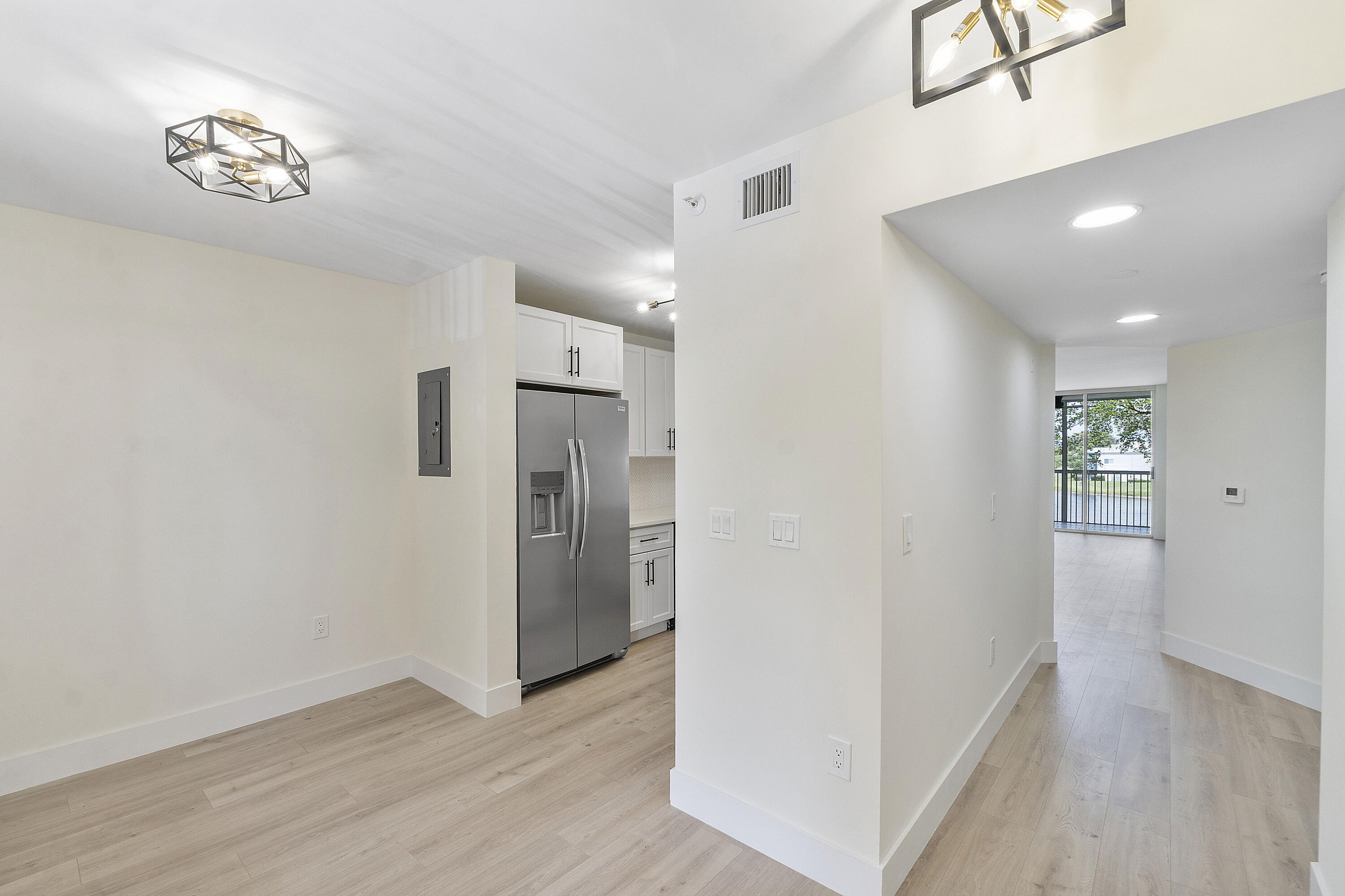 9575 Weldon Circle, Unit C313 Tamarac, FL 33321 - Photo 4 of 24 9575 Weldon Circle C313_014