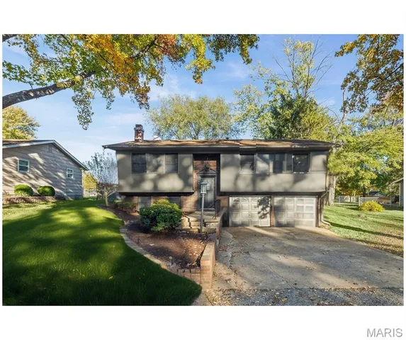 $215,000 | 104 Parkview Court, Troy, IL 62294