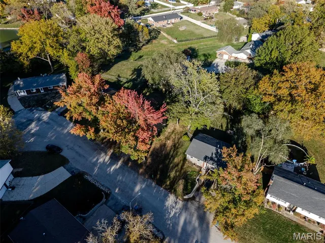 $215,000 | 104 Parkview Court, Troy, IL 62294