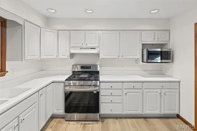 $215,000 | 104 Parkview Court, Troy, IL 62294