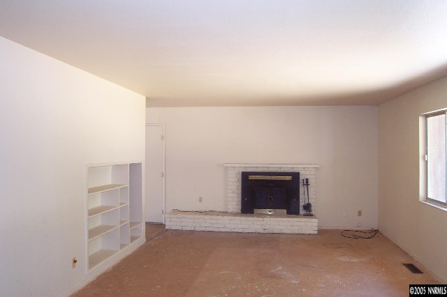 355 Summit Drive Stateline, NV 89449 - Photo 6 of 9 an empty room with windows