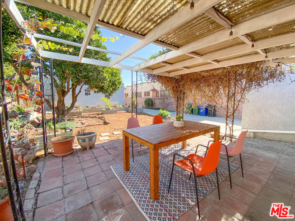 2621 Virginia Road Los Angeles, CA 90016 - Photo 22 of 26 Gallery Image 22