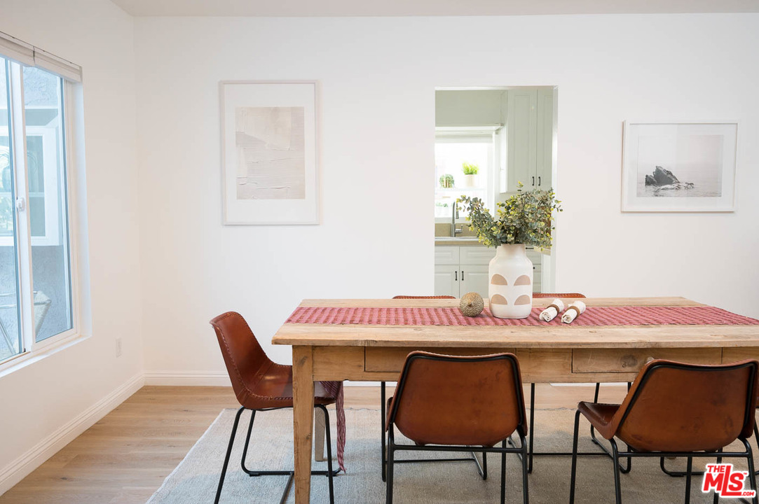 2621 Virginia Road Los Angeles, CA 90016 - Photo 8 of 26 Gallery Image 8