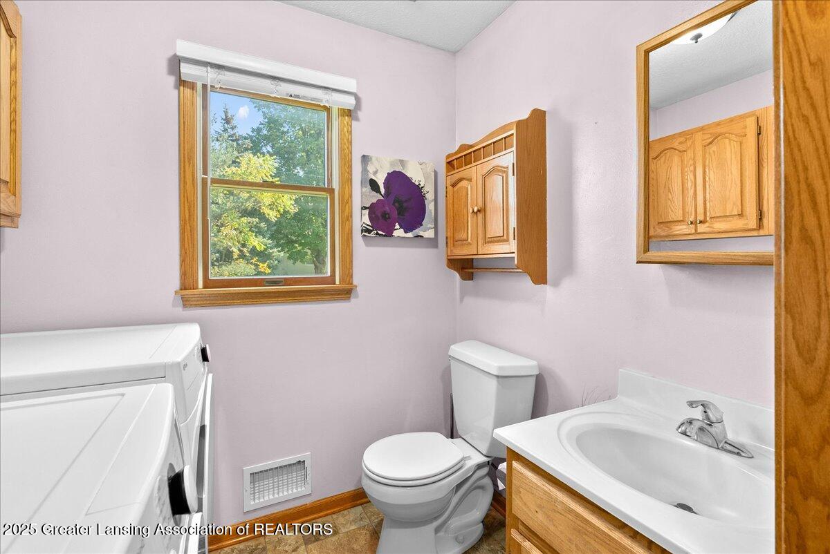 7100 West Centerline Road St. Johns, MI 48879 - Photo 32 of 54 22-Media Jett - 49