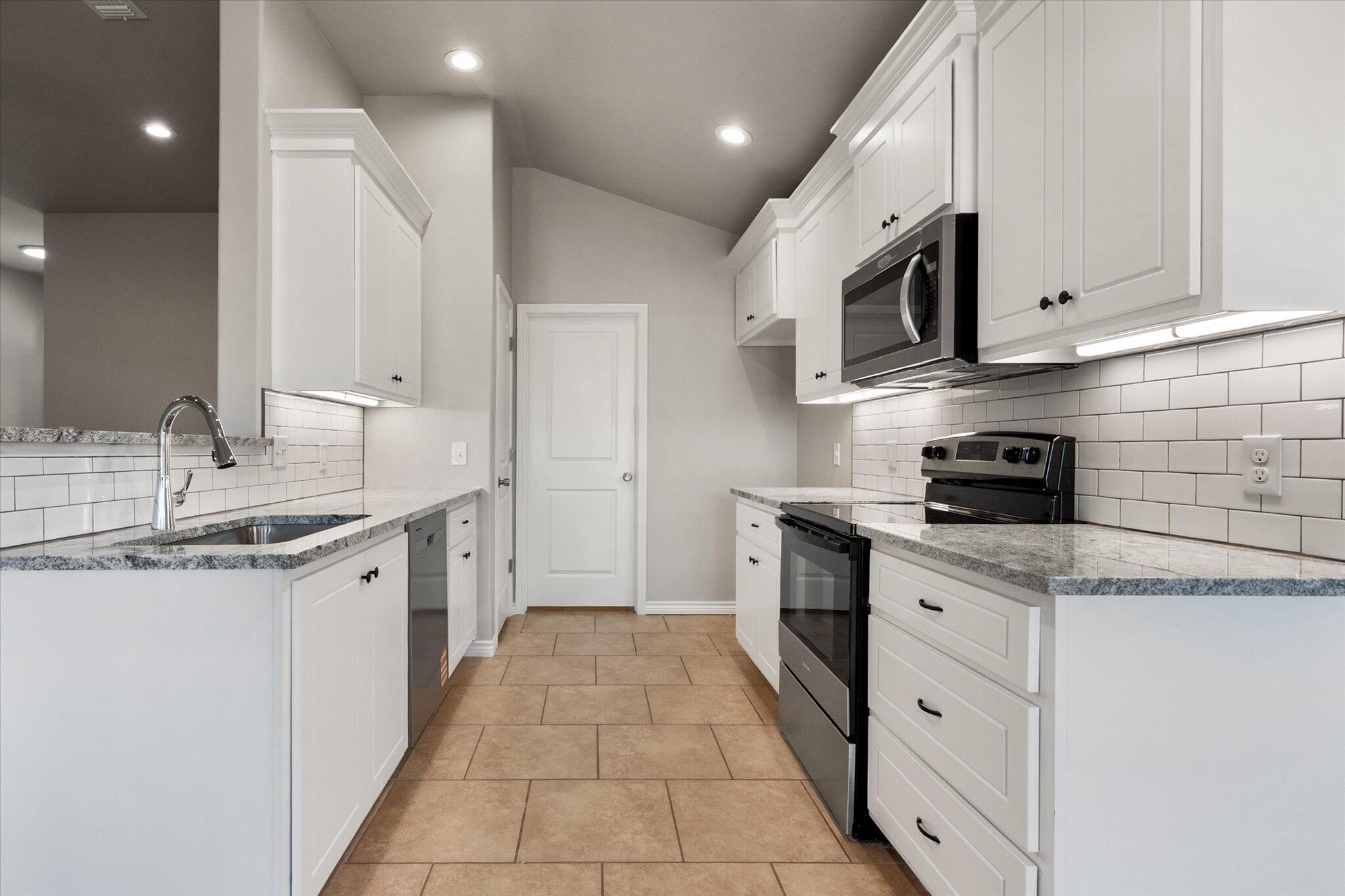 6916 37th Street Lubbock, TX 79407 - Photo 18 of 29 20-6916 37th st1012