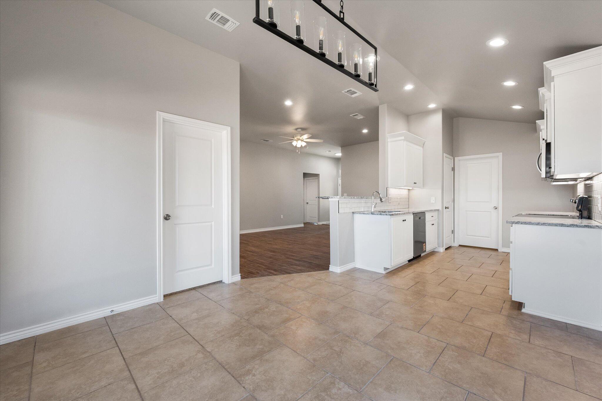 6916 37th Street Lubbock, TX 79407 - Photo 20 of 29 22-6916 37th st1022