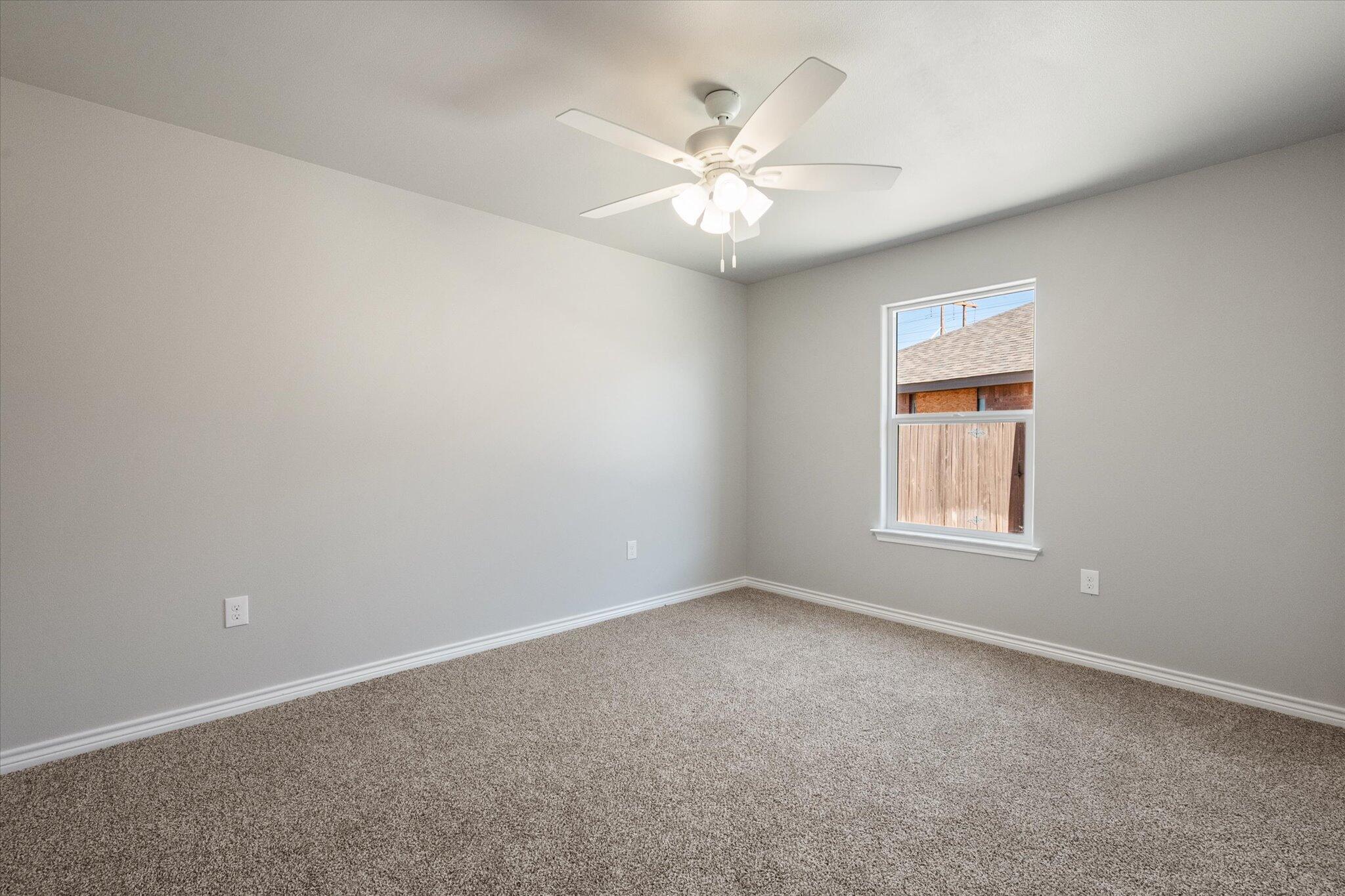 6916 37th Street Lubbock, TX 79407 - Photo 6 of 29 09-6916 37th st0927