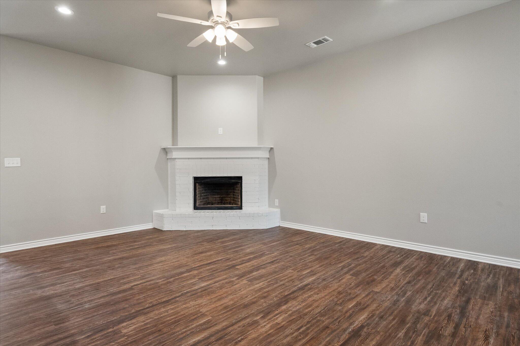 6916 37th Street Lubbock, TX 79407 - Photo 8 of 29 11-6916 37th st0937