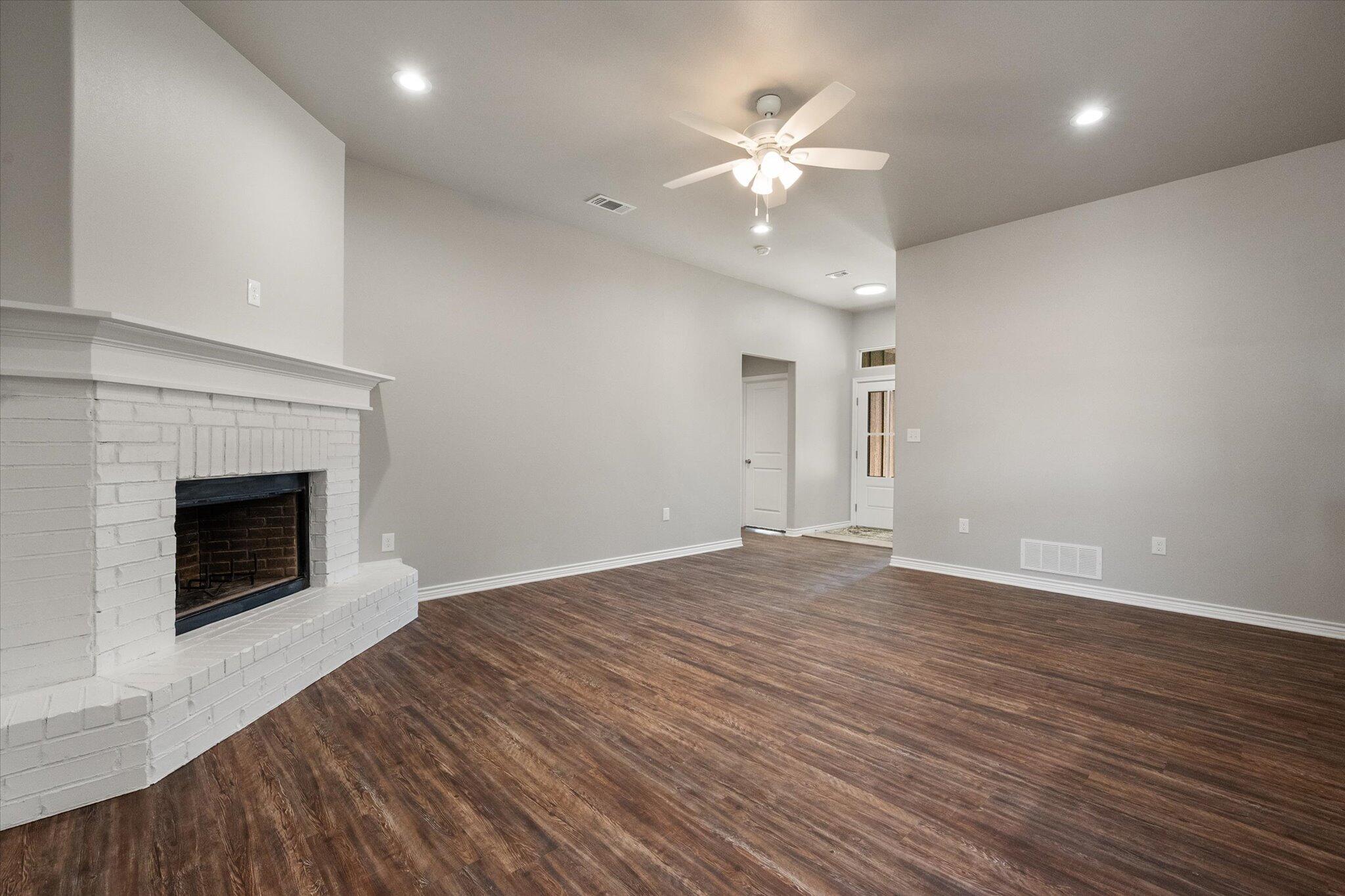 6916 37th Street Lubbock, TX 79407 - Photo 9 of 29 12-6916 37th st0942