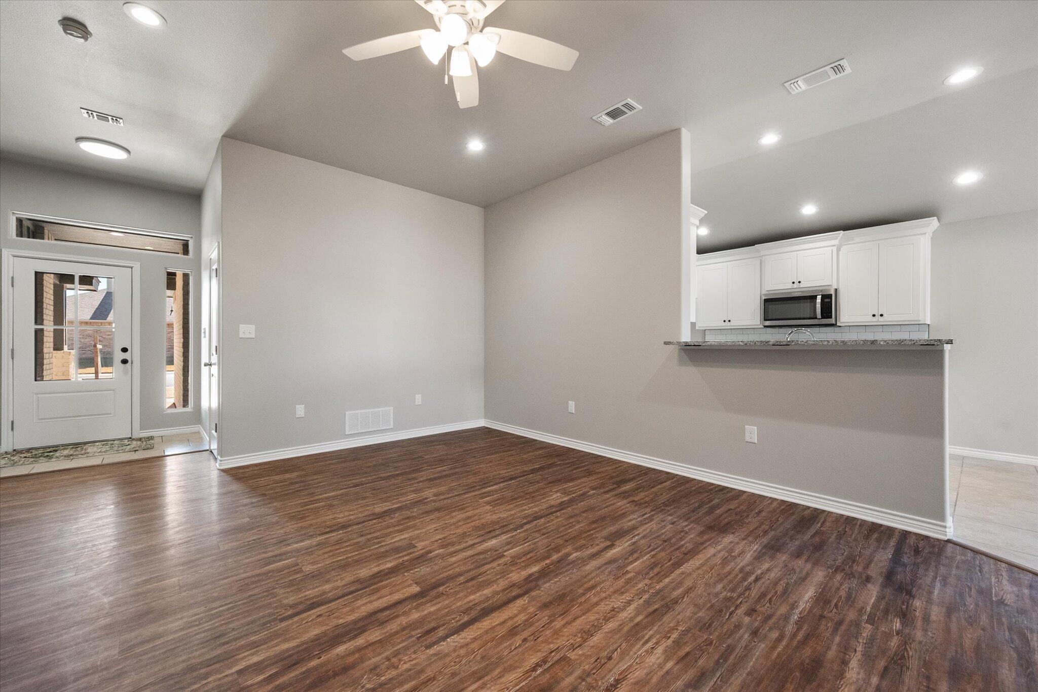 6916 37th Street Lubbock, TX 79407 - Photo 10 of 29 13-6916 37th st0947