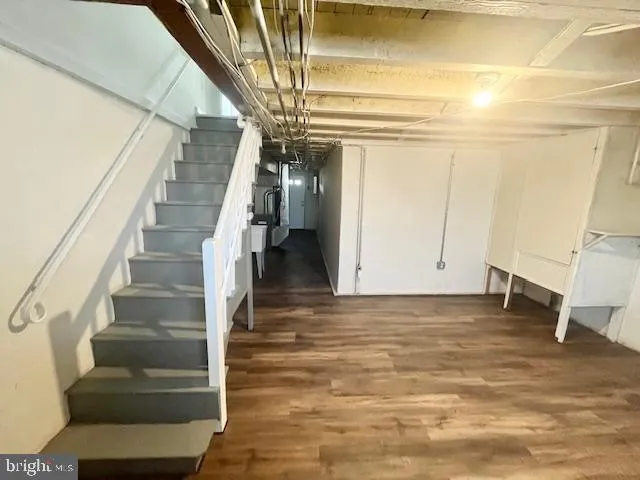 a view of a house with a stove