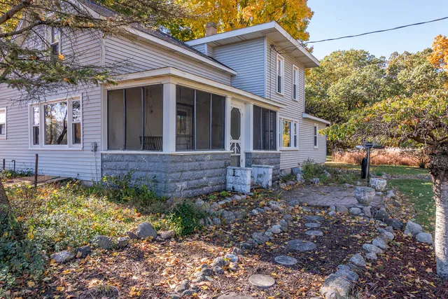 $299,900 | 2244 East T Avenue, Portage, MI 49002