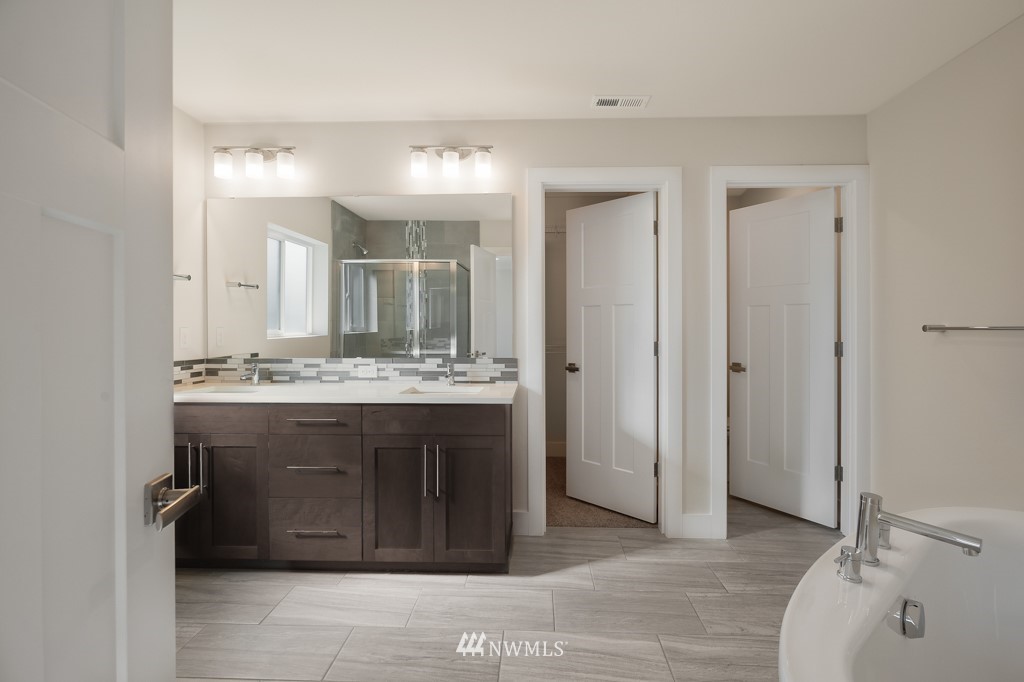 4431 234th Place Southeast, Unit OM1N Bothell, WA 98021 - Photo 16 of 25 Gallery Image 16