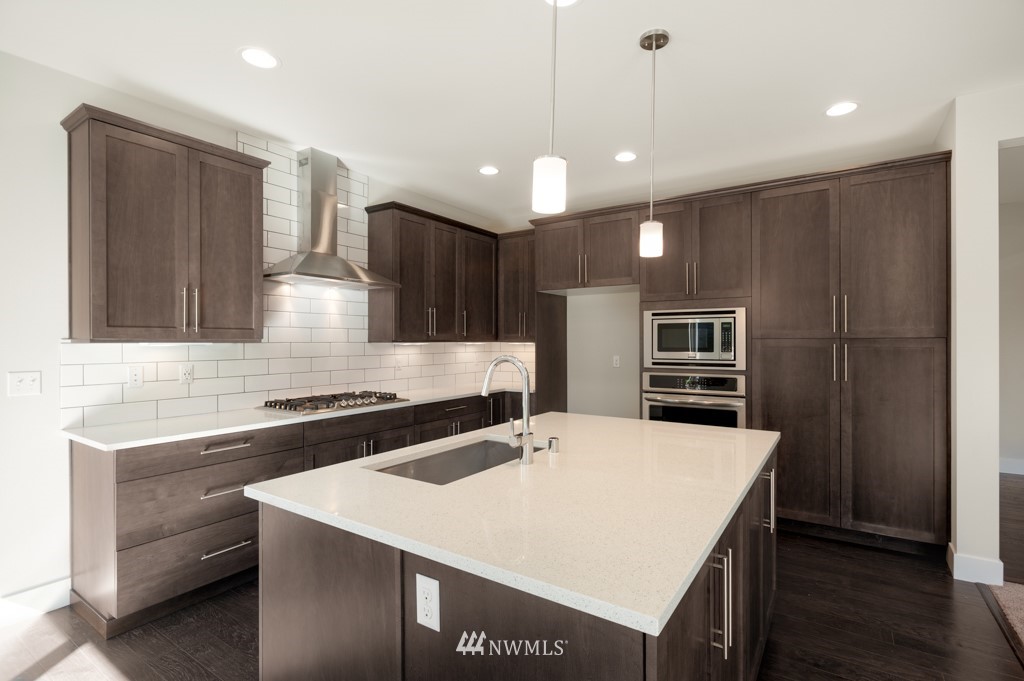 4431 234th Place Southeast, Unit OM1N Bothell, WA 98021 - Photo 10 of 25 Gallery Image 10