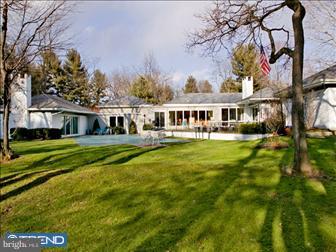 1646 Country Road Bethlehem, PA 18015 - Photo 5 of 5 Gallery Image 5