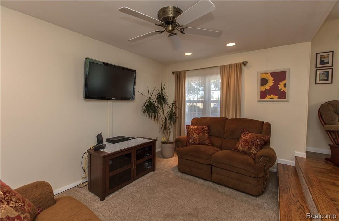 11397 Main Road Fenton, MI 48430 - Photo 17 of 45 Stamm (13 of 32).jpg